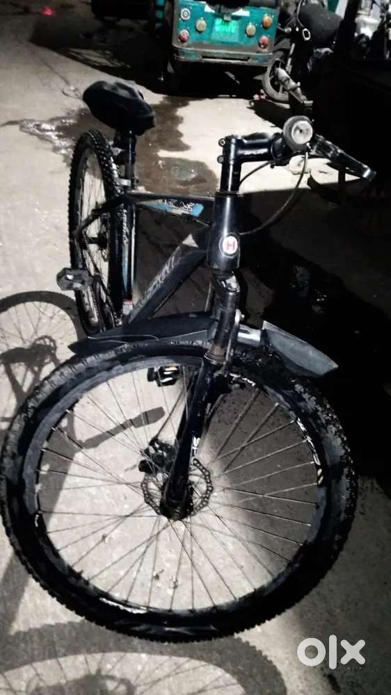 cycle with disc brake in good condition