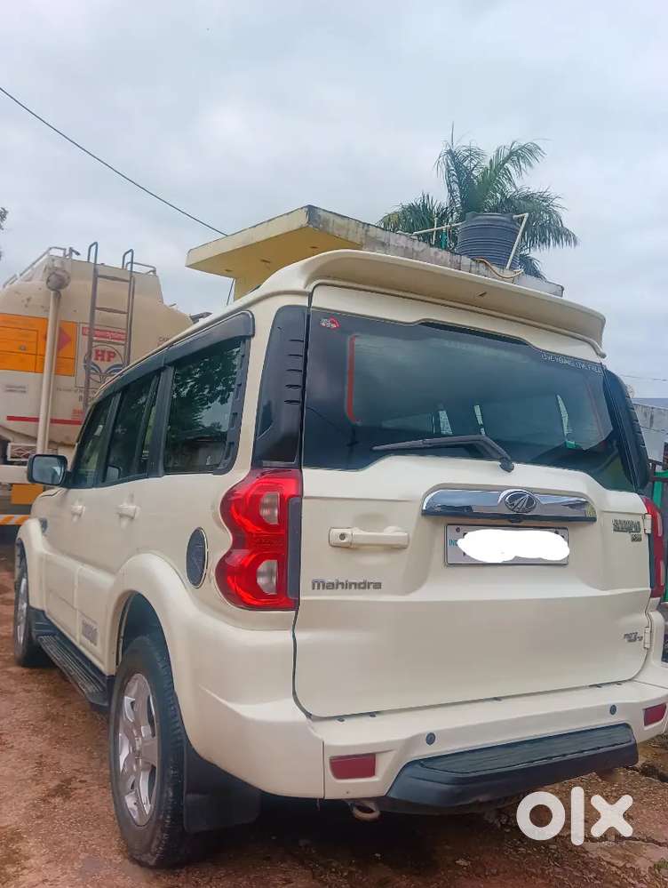 Mahindra s11