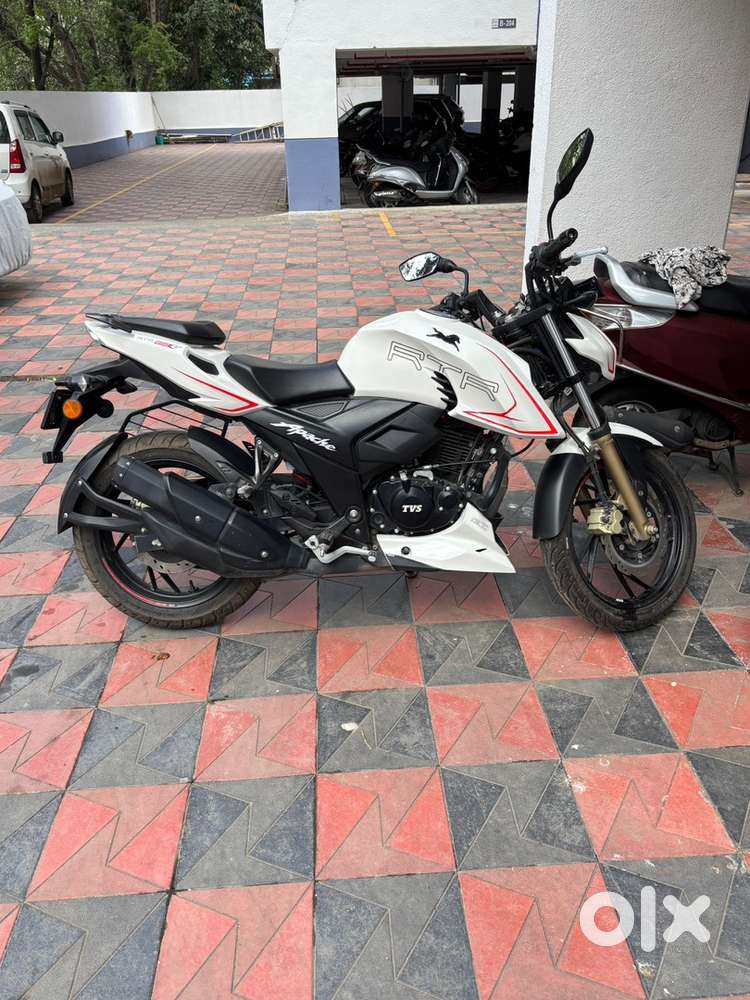 Powerful 200CC oil cooled engine with Dual channel ABS