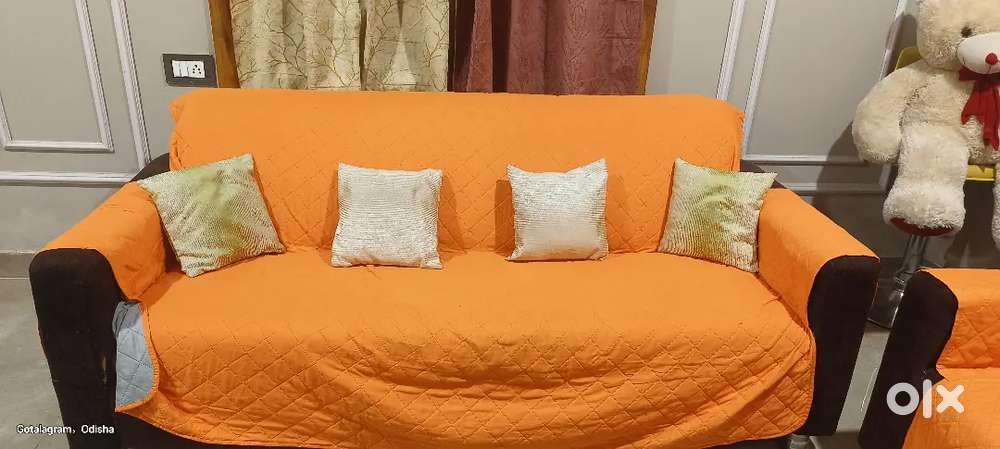 3 seater and 2 seater sofa