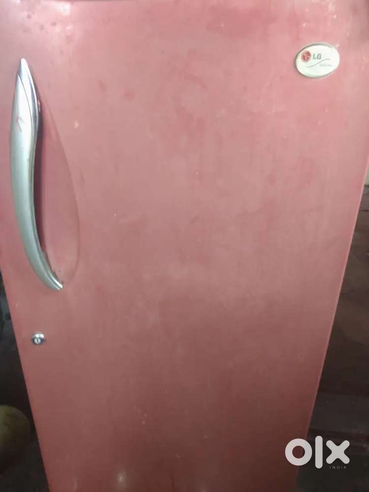LG FRIDGE  colour brown