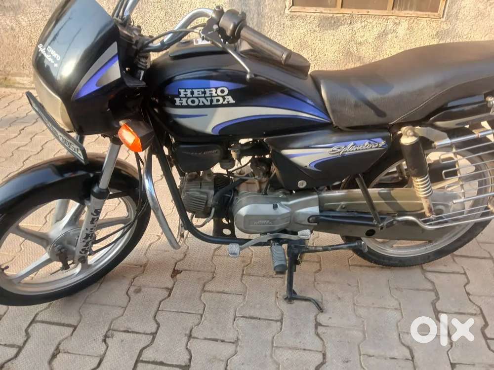 HERO SPLENDOR PLUS BRAND NEW SHOWROOM CONDITION BIKE HR01 LOCAL NO