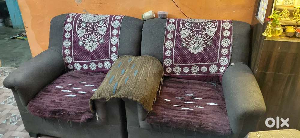2 chairs sofa