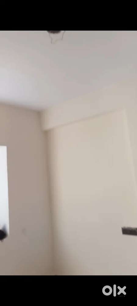 2 BHK flat for rent purpose fully new paint putty maintained flat