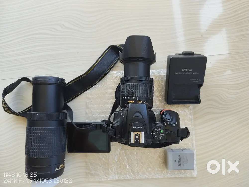 NIKON  D5600