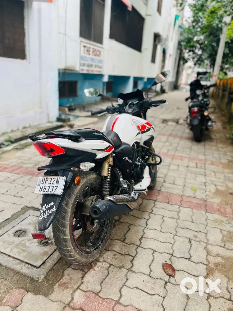 Paise ki bahut jarurat hai esiliye bech rahe hai dimand 110000 hai