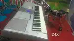 YAMAHA PSR 295 KEYBOARD.