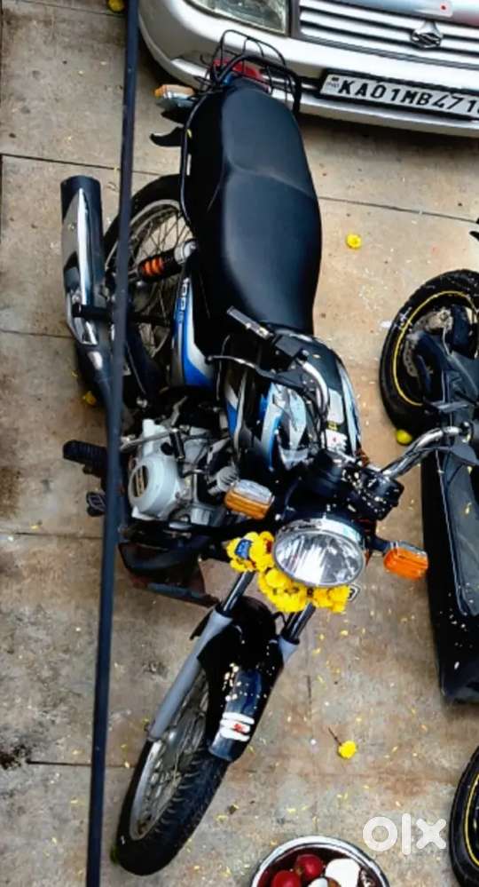 Bajaj CT100 B