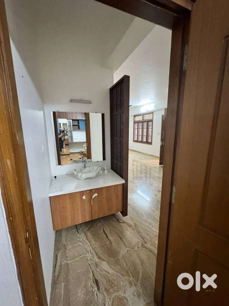 Well-Maintained 3BHK APARTMENT for LEASE  in Basavangudi US799