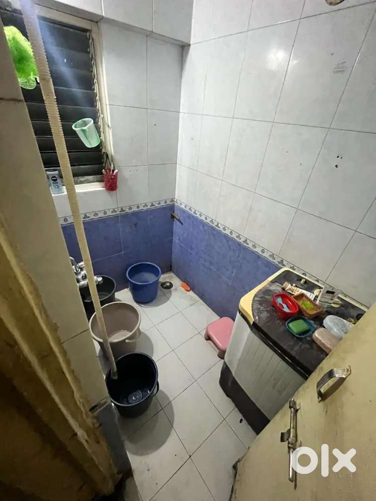 Looking for roommate