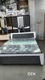 Dubble bed and 3 door cupboard £÷9928