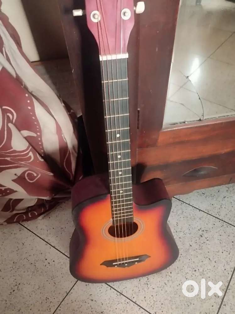 Brand new unused Guiter for Sale. Very cheap