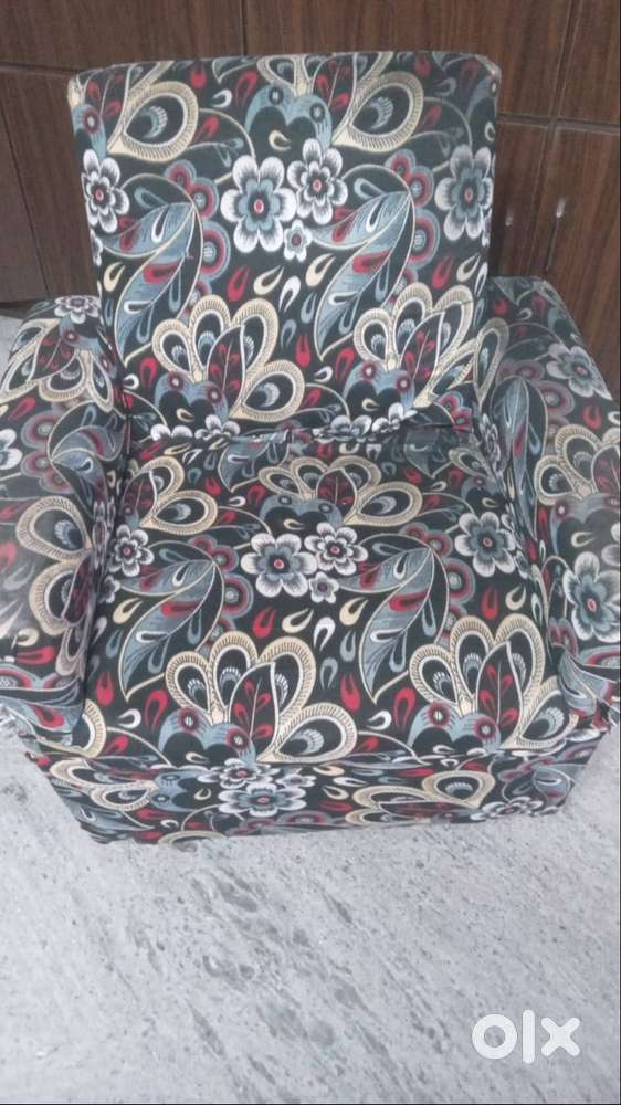 Single chair, 2 chairs