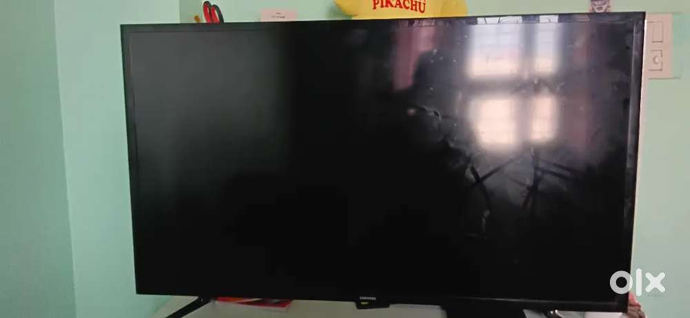 Samsung 40-inch LED TV – Display Broken, Rest All Working Perfectly