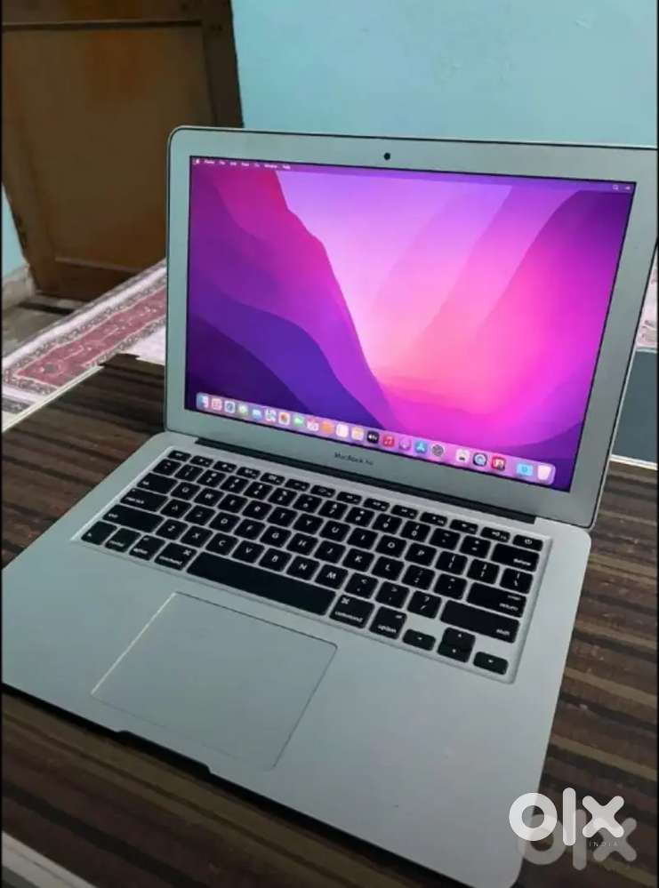 Macbook Air i5 10th gen