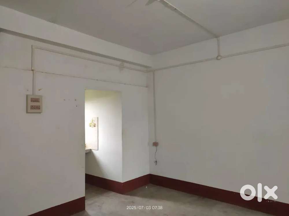 Rooms for Rent available.