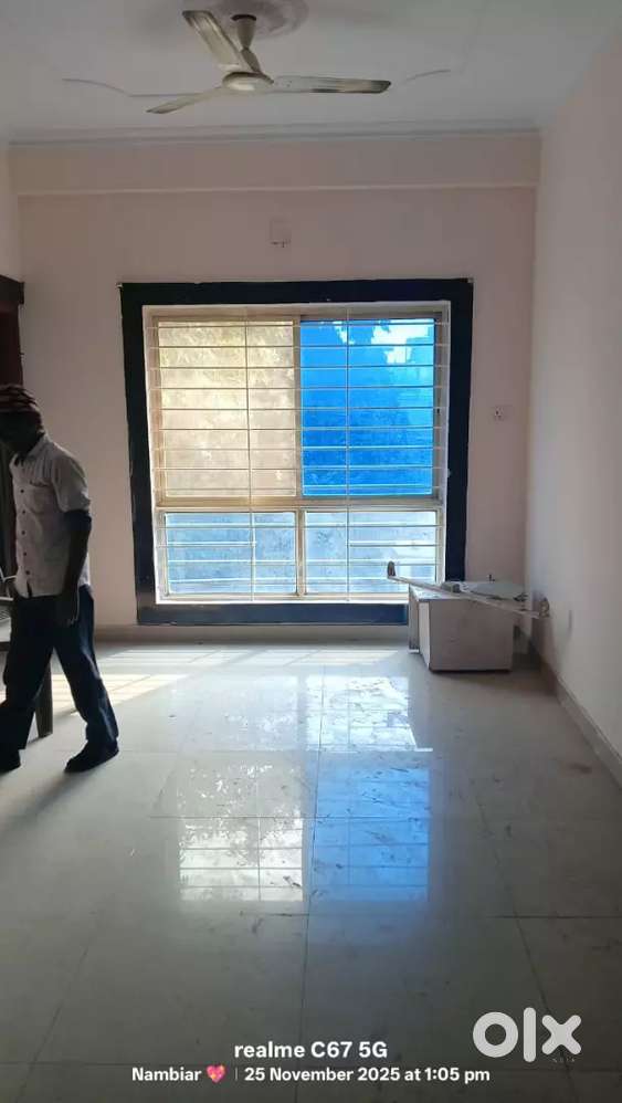 3bhk semi furnished flat in Punjabi baag