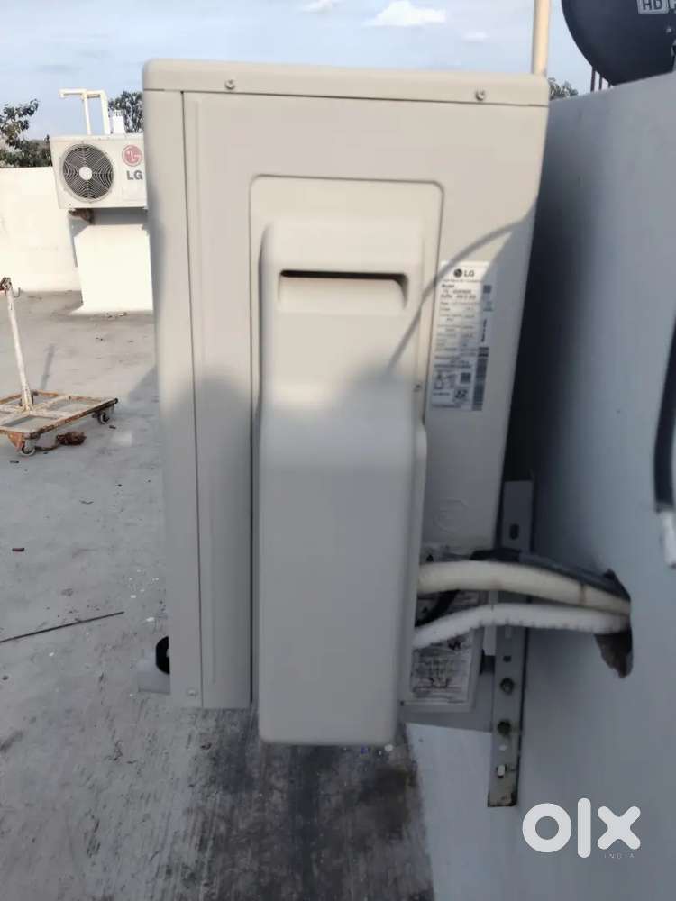 Ac 2 ton good condition