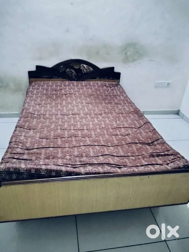 Double no bed vechva no 6 gadla sathe