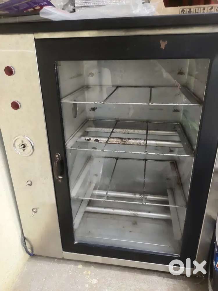 Bakery Puff heater 4 trays capacity,trays available