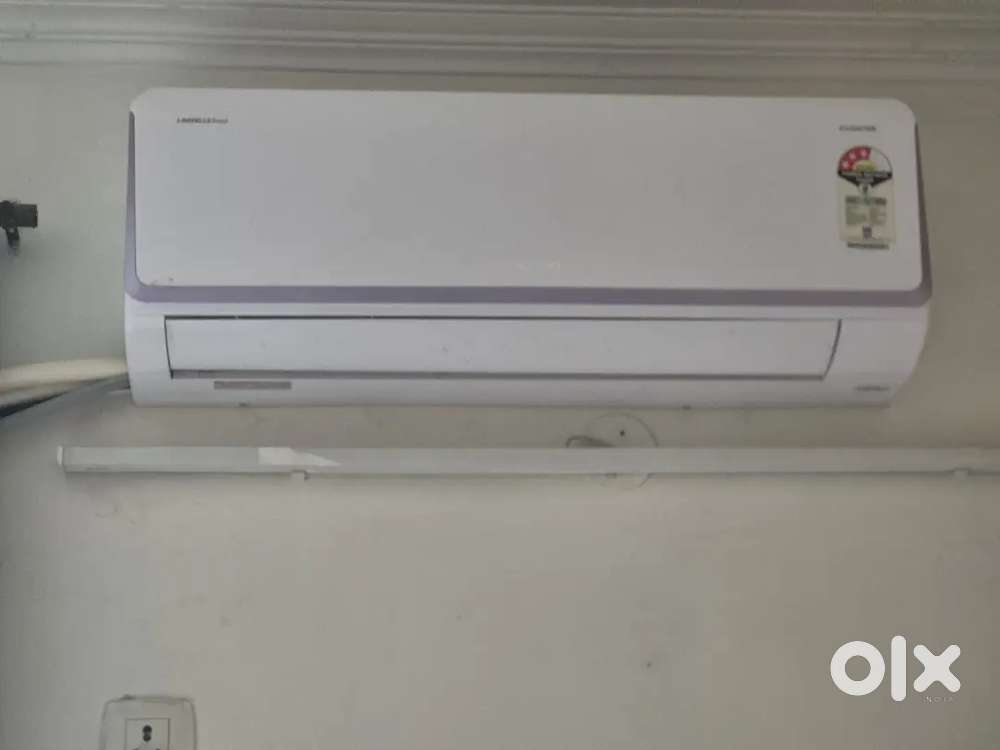 LLOYD Split AC 1.5 TON INVERTOR MODEL