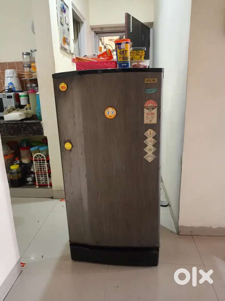 Godrej frize bilkul gud condition