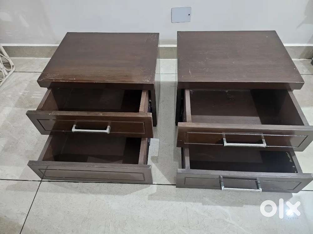 Bed side teakwood tables
