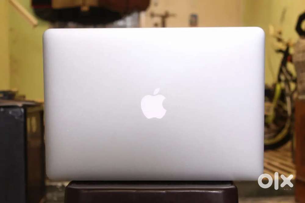 Apple macbook air2017 new condition