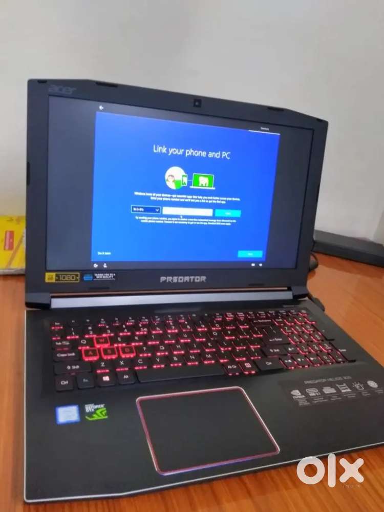 Acer Predator helio 300 1Tb storage neat and clean