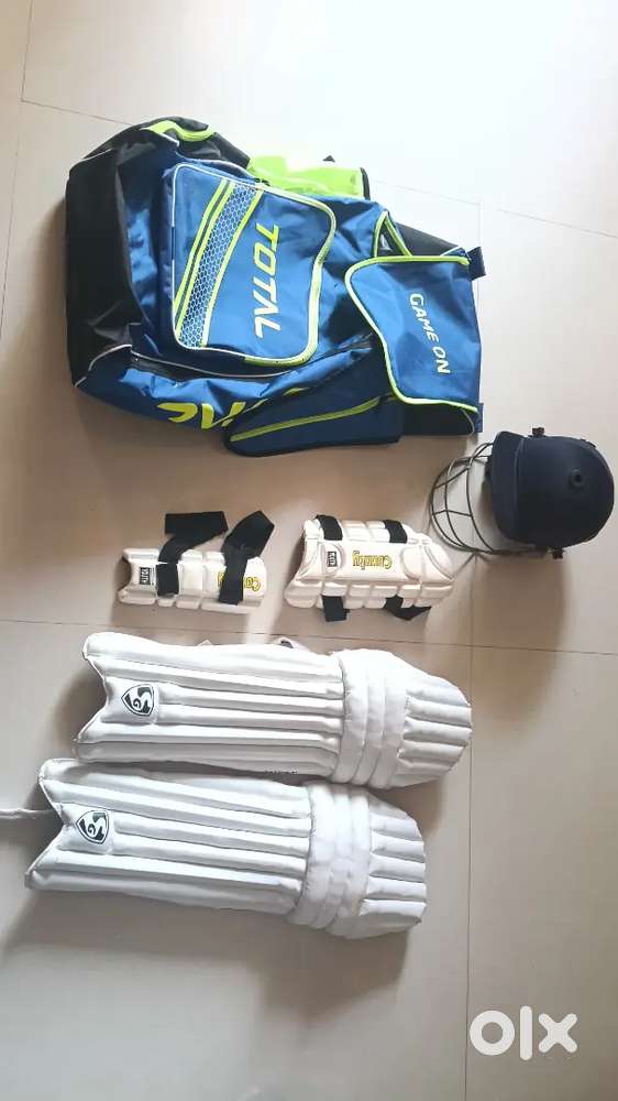 New Cricket Kit RH YOUTH size