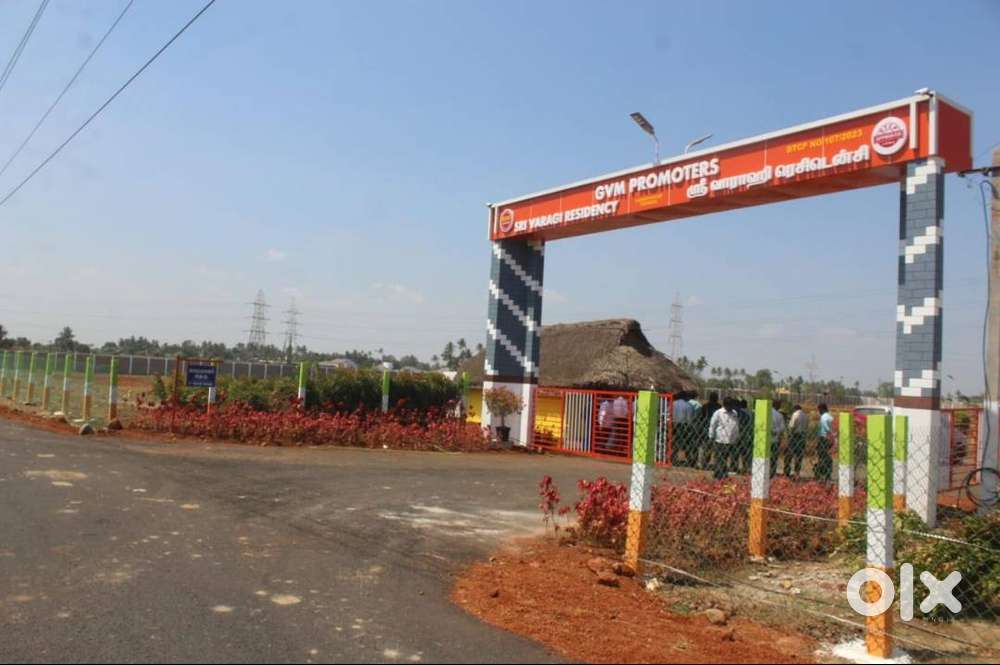 GATED COMMUNITY & GRAND ARCH