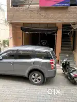 Show room maloya bus stand