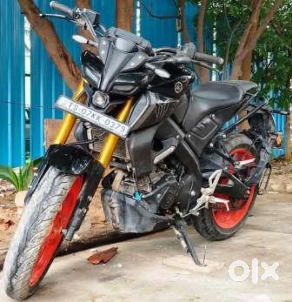 Yamaha MT15 MT-15 2024 Model 26000kms driven price 165000 only