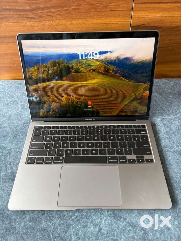 Macbook M1 air in 13 inch just hundred cycle count