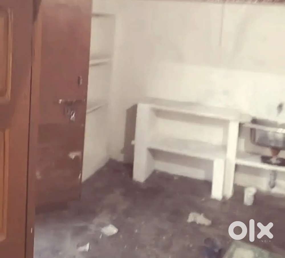 1 ROOM KITCHEN  GENTS BACHELORS HOUSE IN CHOOLAIMEDU,