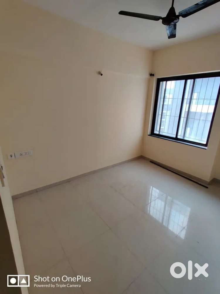 Flat for Pg Boys Girls Family Parking 24*7 water