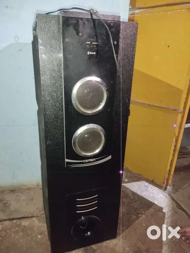 Sony company dj boxes two working good clean