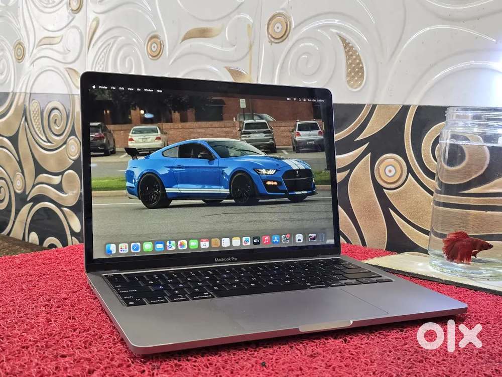 M2 Apple Macbook 8gb Ram 256gb SSD 13inch Retina Display Touchbar
