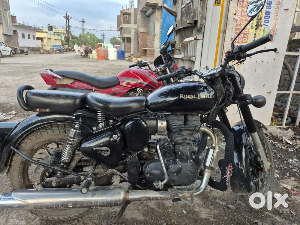 Royal enfield classic 350 pure black dual channel abs top model