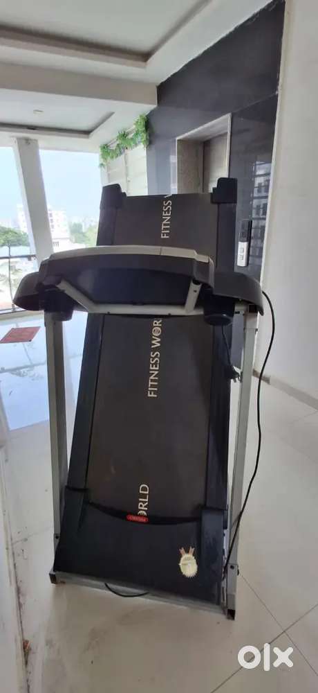 ELECTRONIC TREADMILL