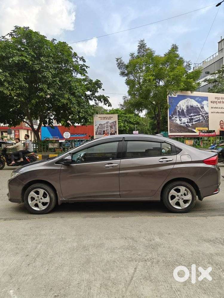 Honda City V MT Exclusive, 2014, Petrol