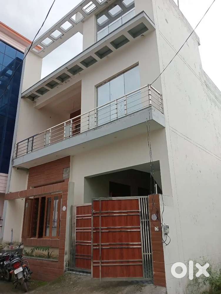 2 room set available