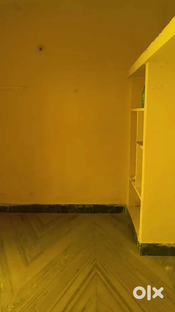 BACHELOR'S RENT KALINGA VIHAR K6 NEAR BUS STOP