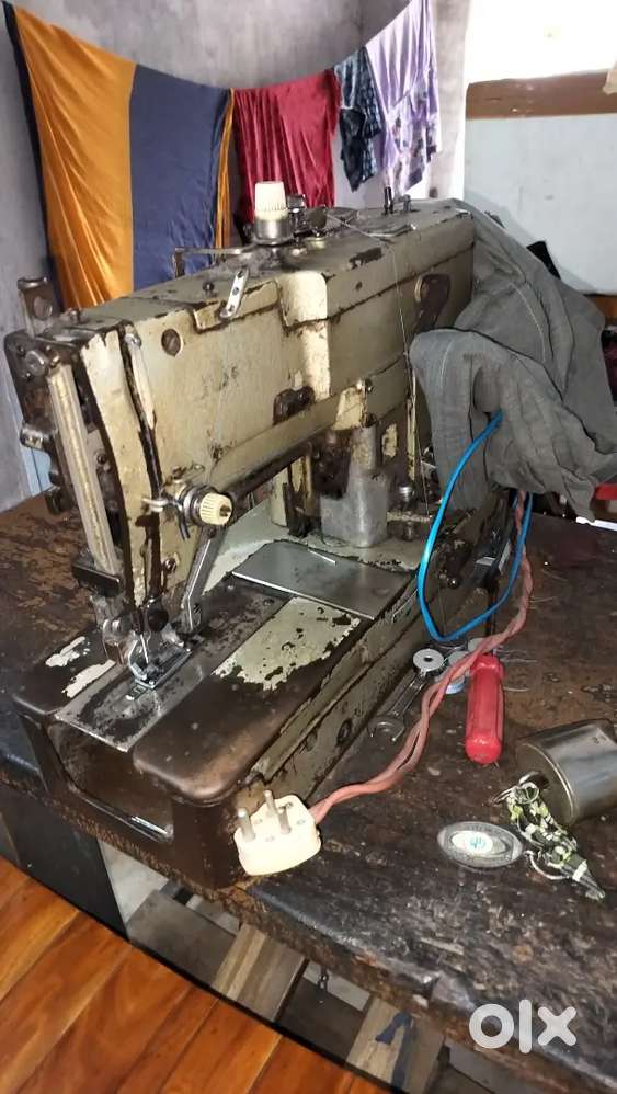 Sewing machine (Ghat) available 10 years old