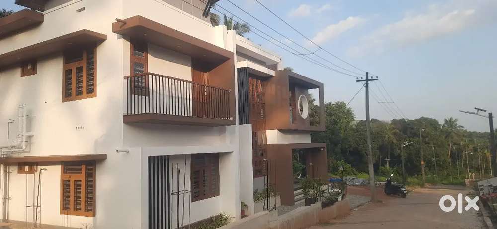 Doni Road Railway, Coloy Road, Olavakod, Palakad Lead College, Offset