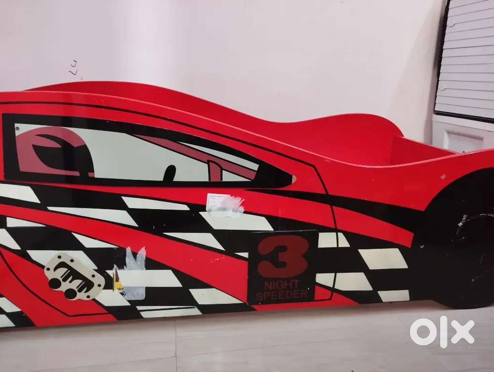Royal Oak Ferrari bed