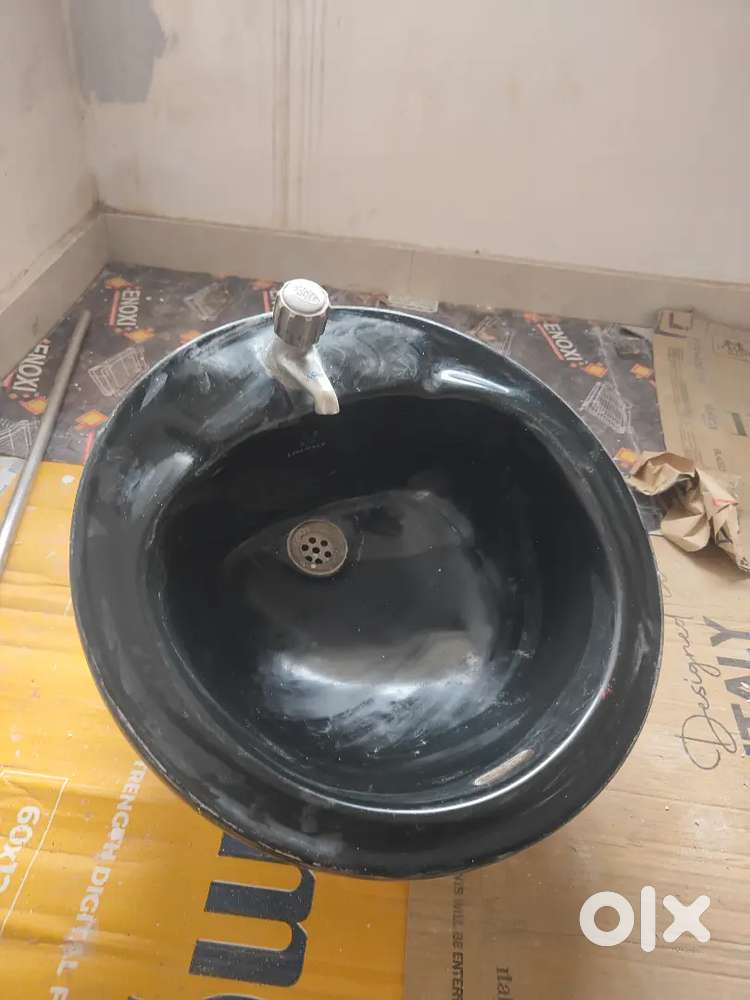 Washbasin Black (24 inch)