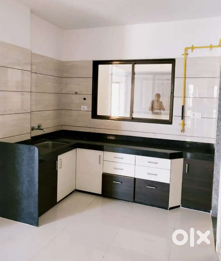 2 BHK Flat On Rent Nr Raj World Mall Palanpur Adajan Surat