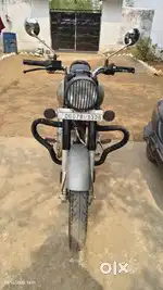 Singal hand driven, no work on vehicle, insurance valid till oct-2025,