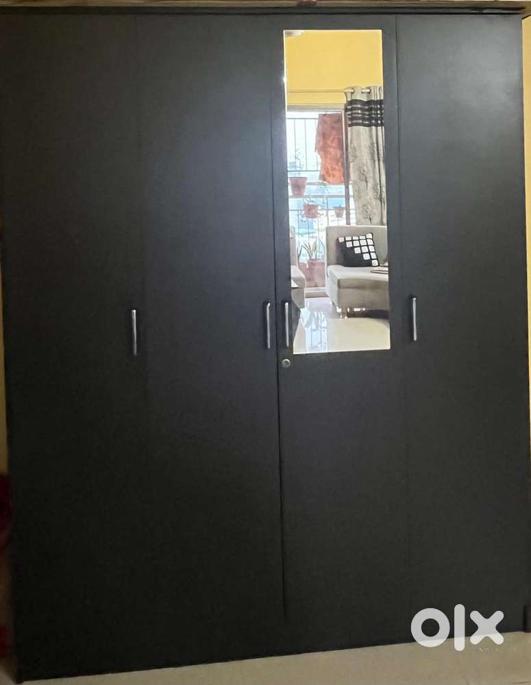 Engineered wood 4 door wardrobe